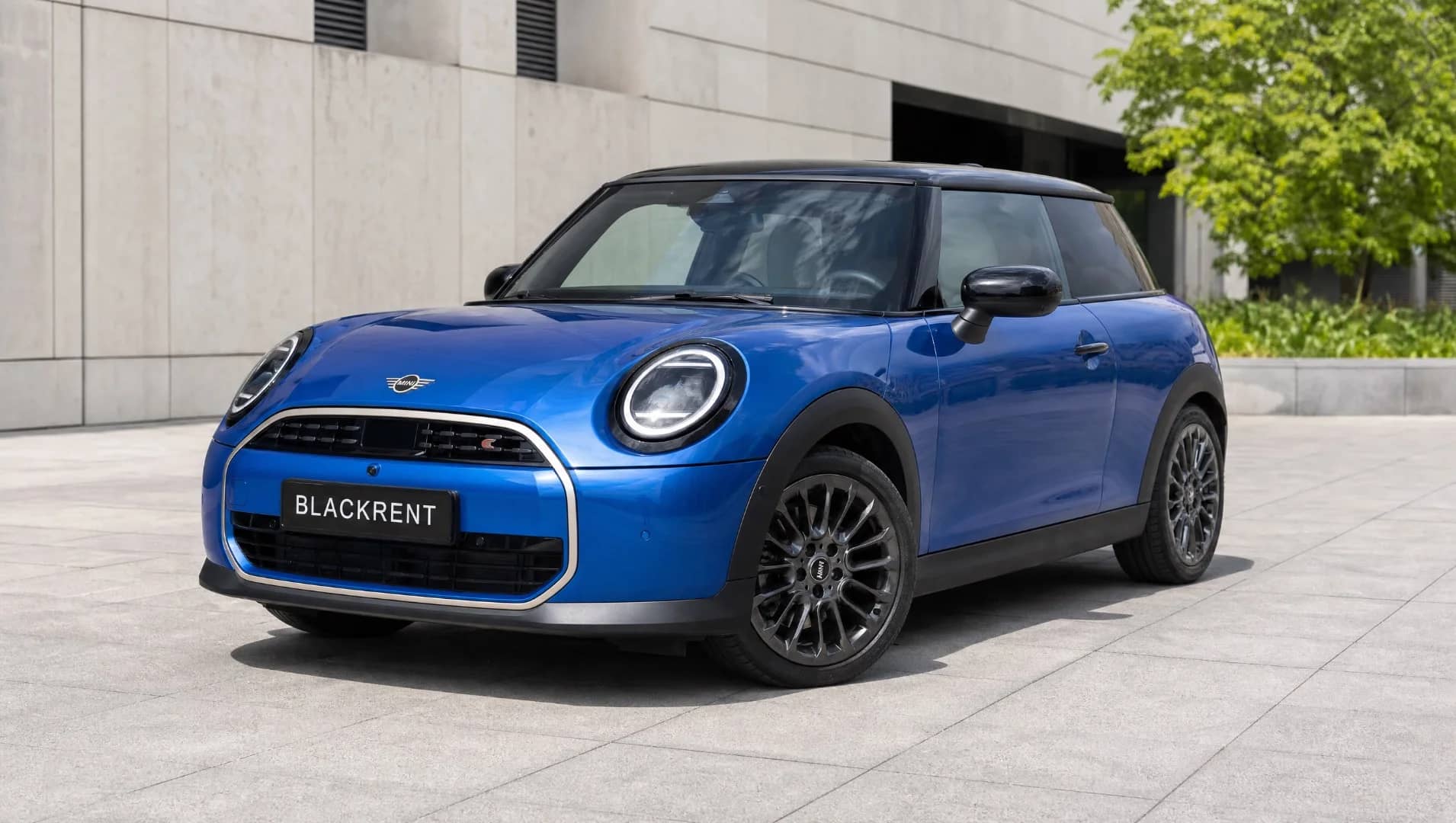 Mini Cooper 2025 - Kliknutím zobrazíte detail vozidla Mini Cooper 2025 petrol - Náhľad prémiového vozidla v BlackRent autopožičovni na Slovensku za 35,00€/deň
