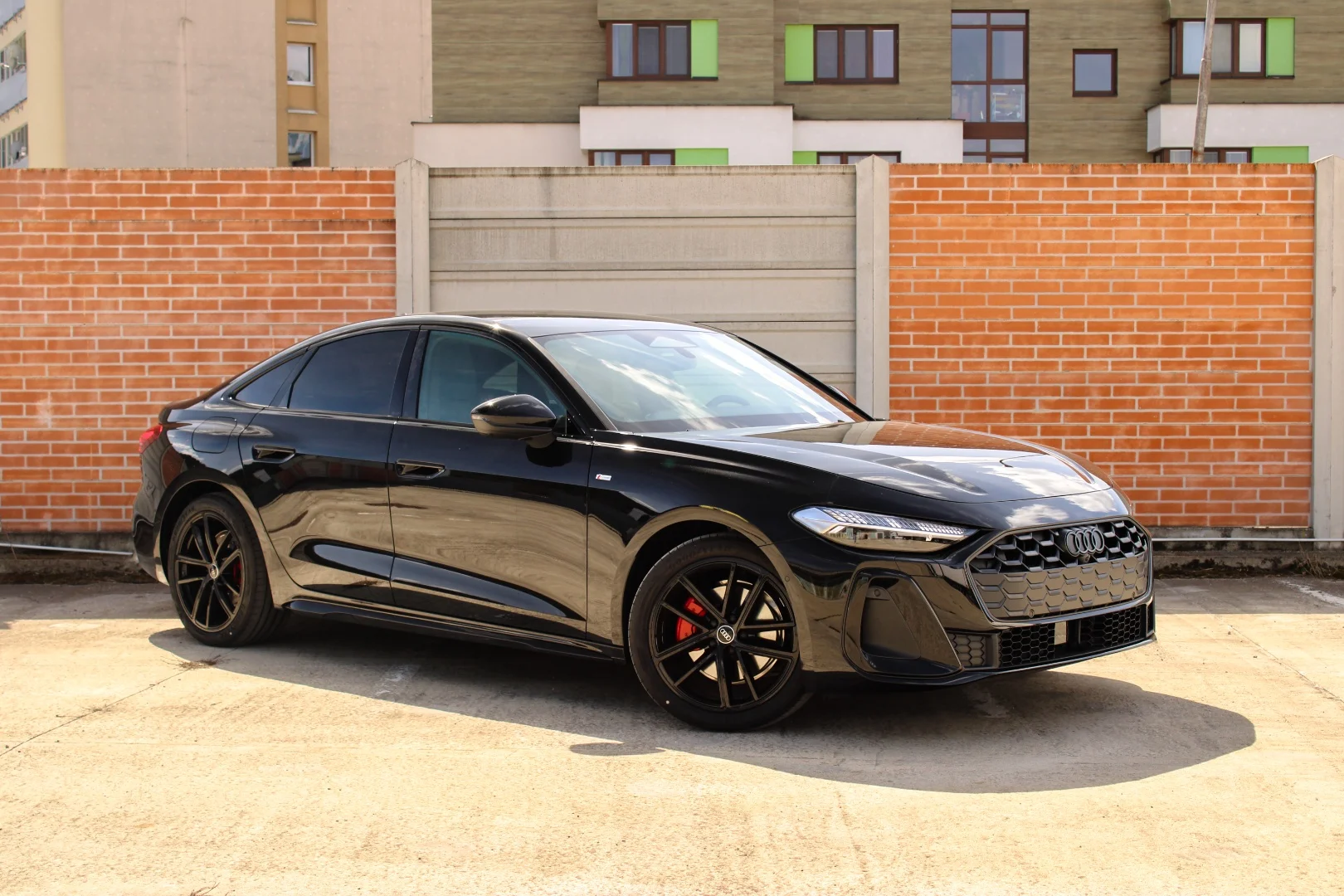 Audi A5 2025 - Kliknutím zobrazíte detail vozidla Audi A5 2025 petrol - Prenájom prémiového vozidla v BlackRent autopožičovni na Slovensku za 60,00€/deň